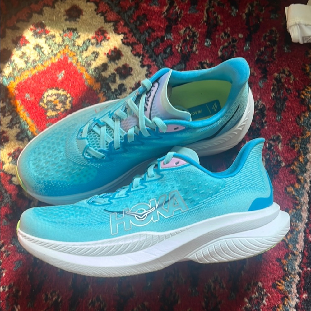 Hoka Mach 6